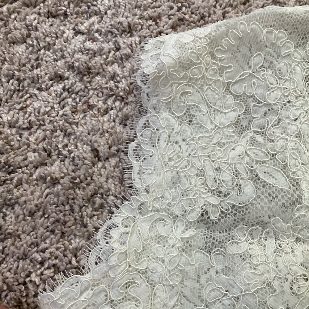 Handmade Lace Shrug/Shaw - Picture 5 of 6